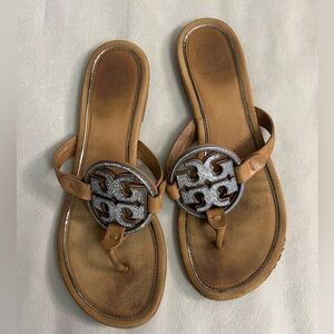 ✨ Tory Burch Logo Thong Sandals | Tan Leather | Silver Logo Medallion ✨